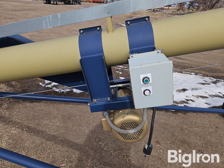 2014-harvest-international-t1042-image-19