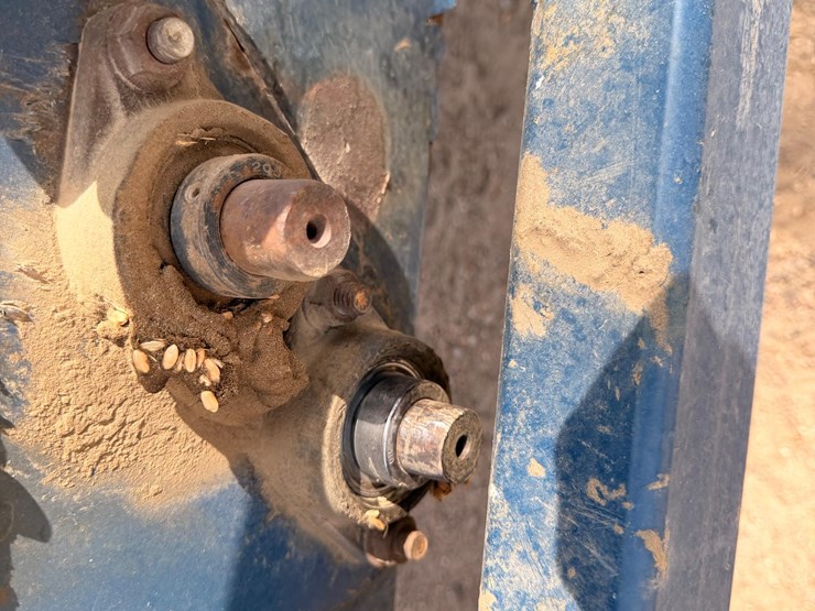 meridian-harvest-fc1545-walking-grain-conveyor-image-15