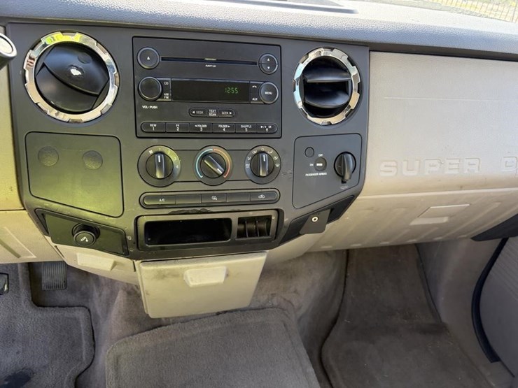 2008-ford-f250-image-16