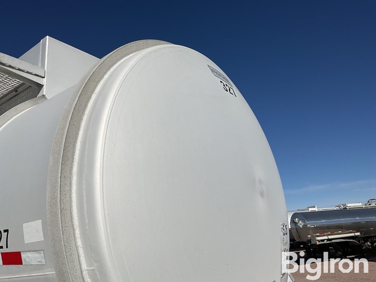 2000-custom-trailer-image-14