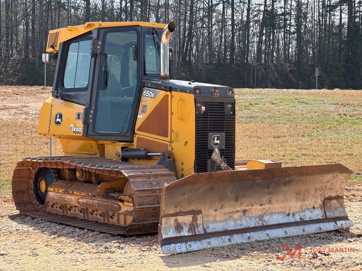 2016-deere-650k-lgp-image-1