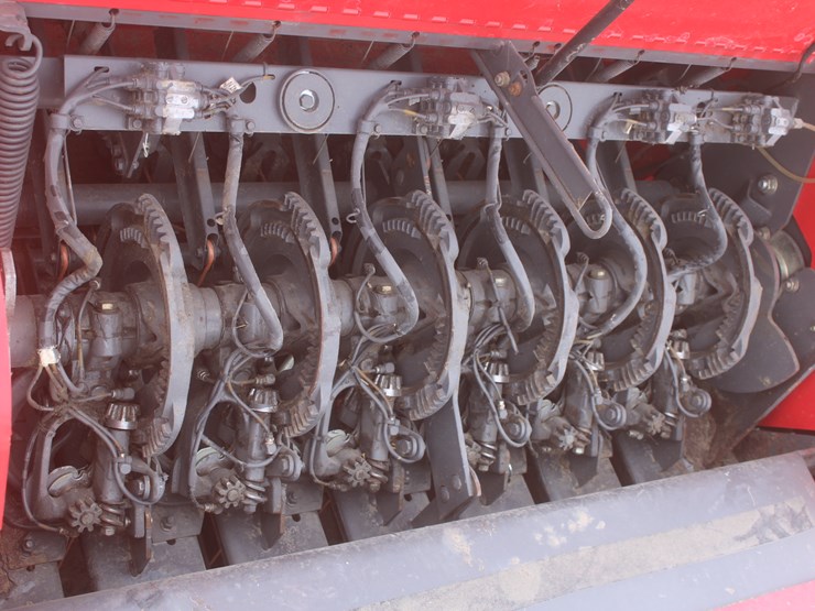 2010-agco-2170-image-54