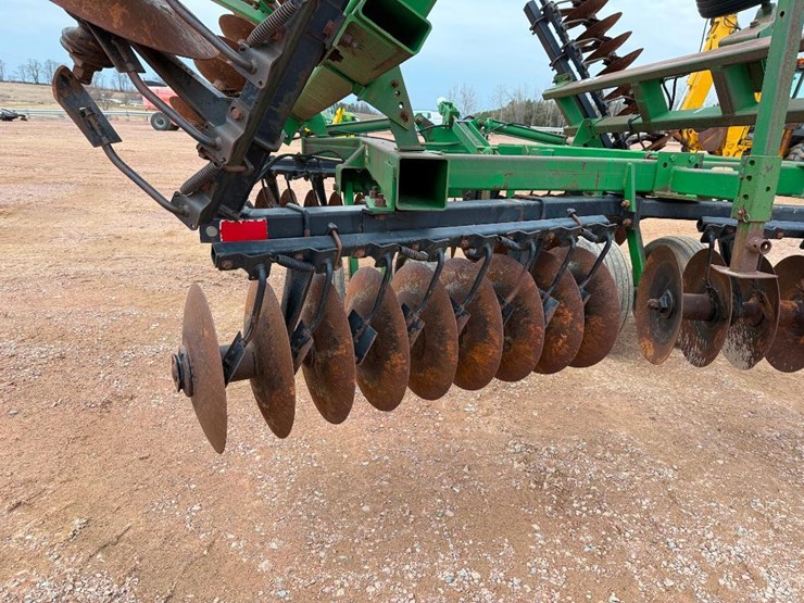 john-deere-630-image-31