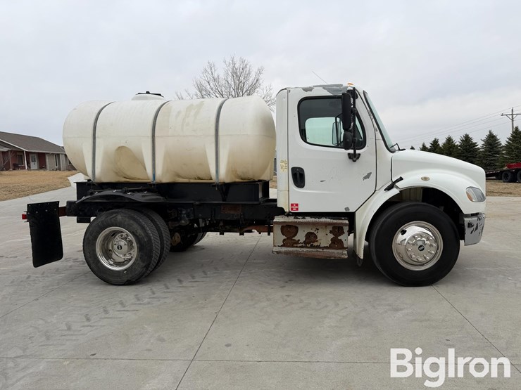2016-freightliner-m2-tanker-truck-image-4