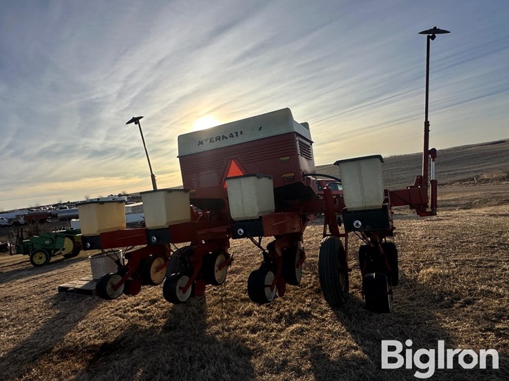 international-800-cyclo-air-image-6