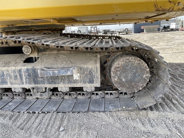 2013-komatsu-pc210-lc-10-image-26