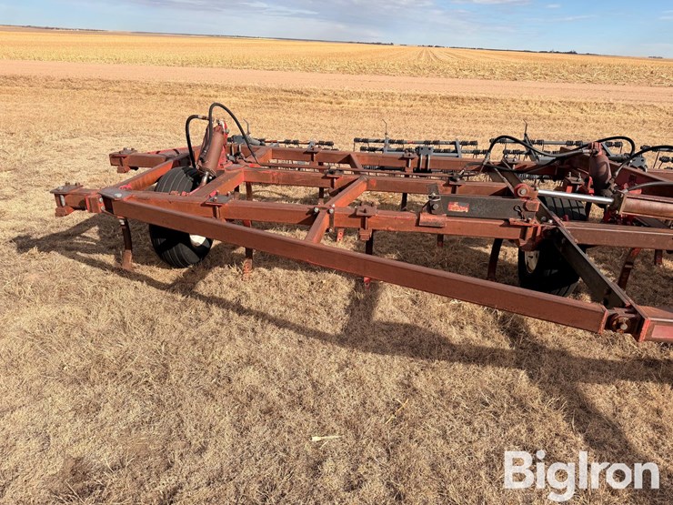 massey-ferguson-128-image-18
