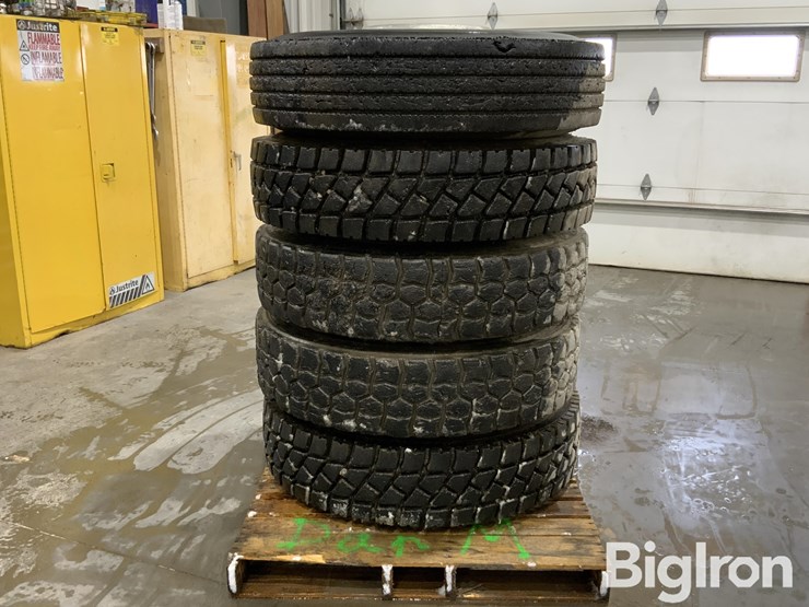 massey-ferguson-730-image-1