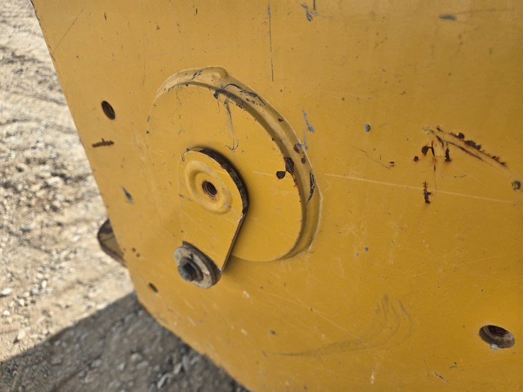 2019-caterpillar-259d3-image-19