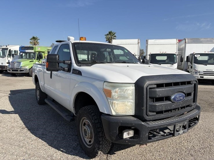 2015-ford-f250-sd-image-2
