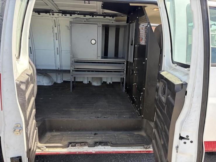 2009-chevrolet-express-1500-image-10