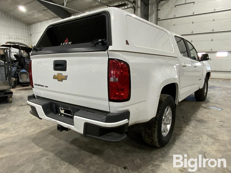 2017-chevrolet-colorado-image-16