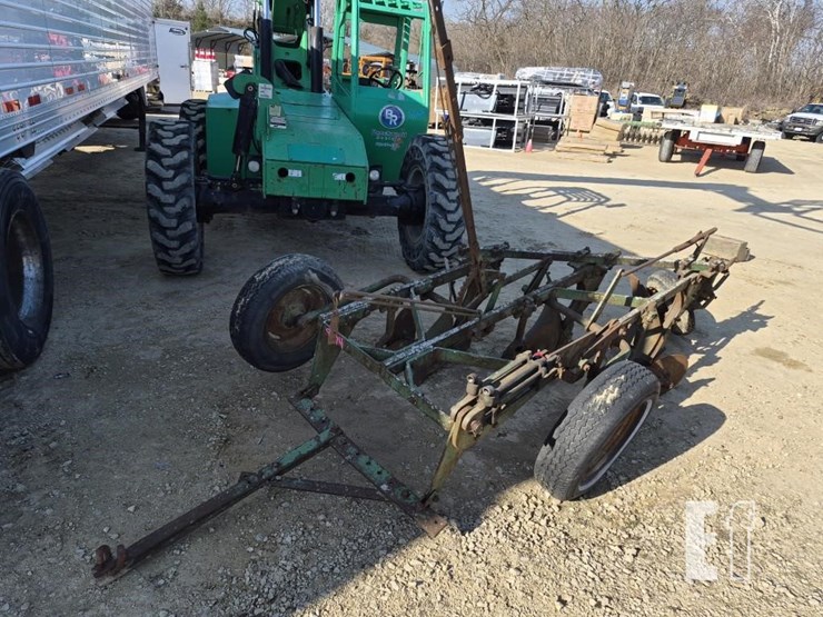 john-deere-555-image-1