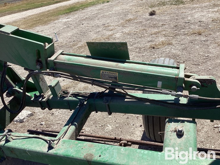 john-deere-200-image-13