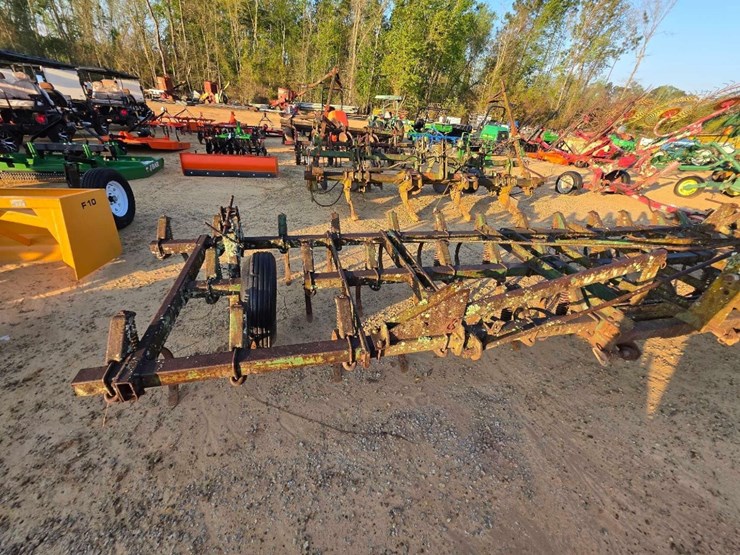 3210-john-deere-20-image-5