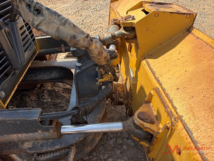 2016-deere-650k-lgp-image-20