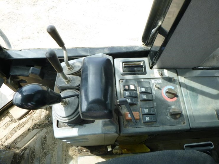 2004-caterpillar-924gz-image-15