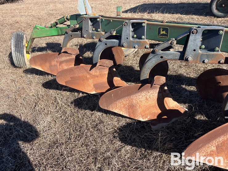 john-deere-2600-image-16