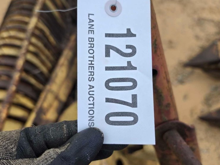 new-holland-718-image-7