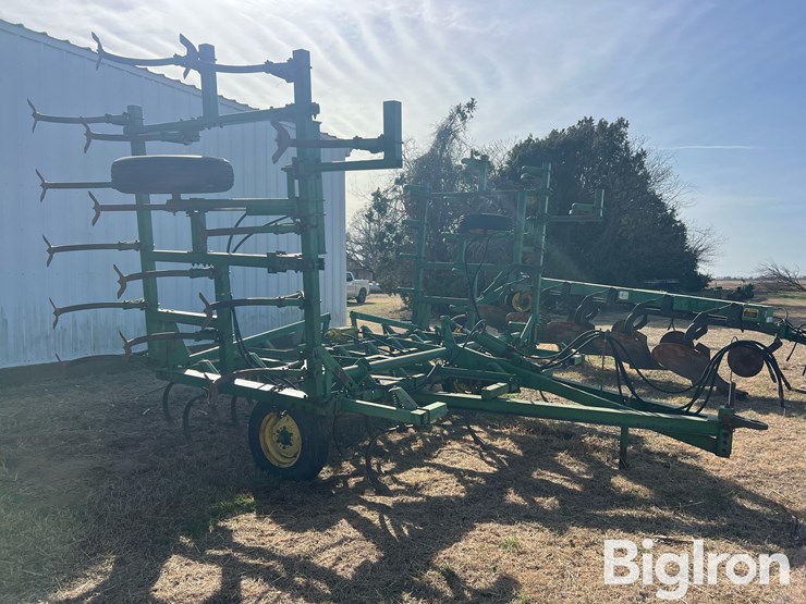 john-deere-1000-image-3