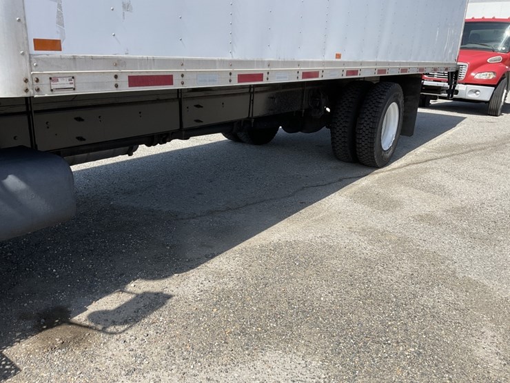 2015-ford-f650-xlt-image-5