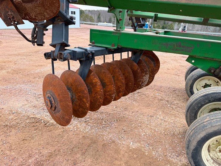 john-deere-630-image-25