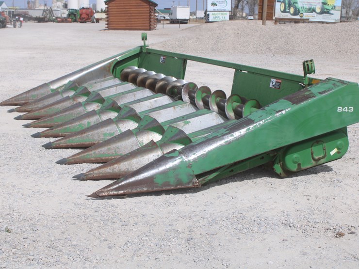 john-deere-843-image-2