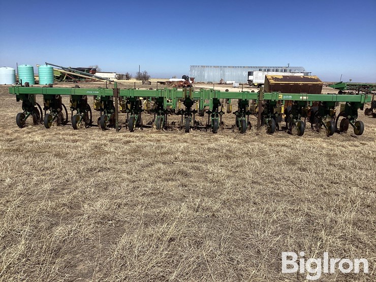 john-deere-885-image-2