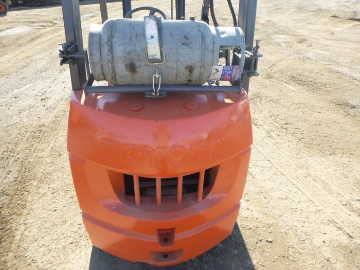 toyota-7fguc20-forklift-image-13