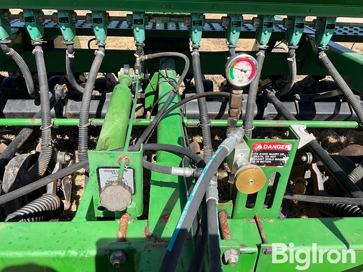 john-deere-750-image-13