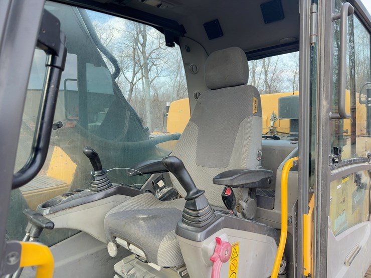 2014-volvo-ec340dl-image-36