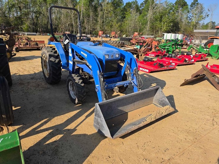 new-holland-tc30-image-4