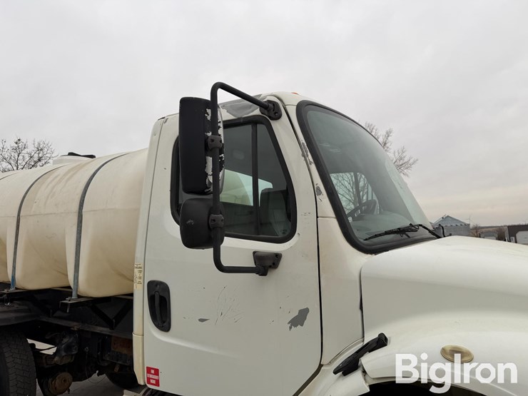 2016-freightliner-m2-tanker-truck-image-10