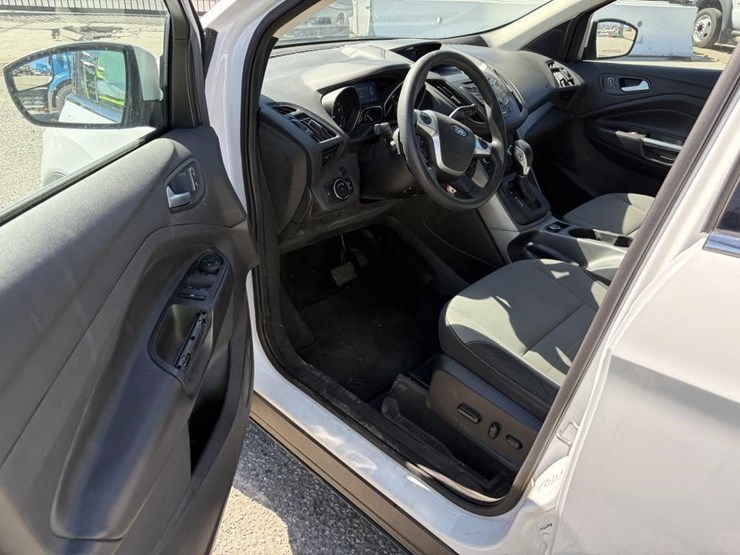 2014-ford-escape-se-image-12