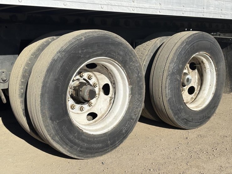 2000-utility-vs2r-image-15