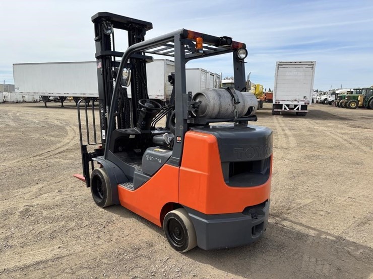 2013-toyota-8fgcu32-image-4