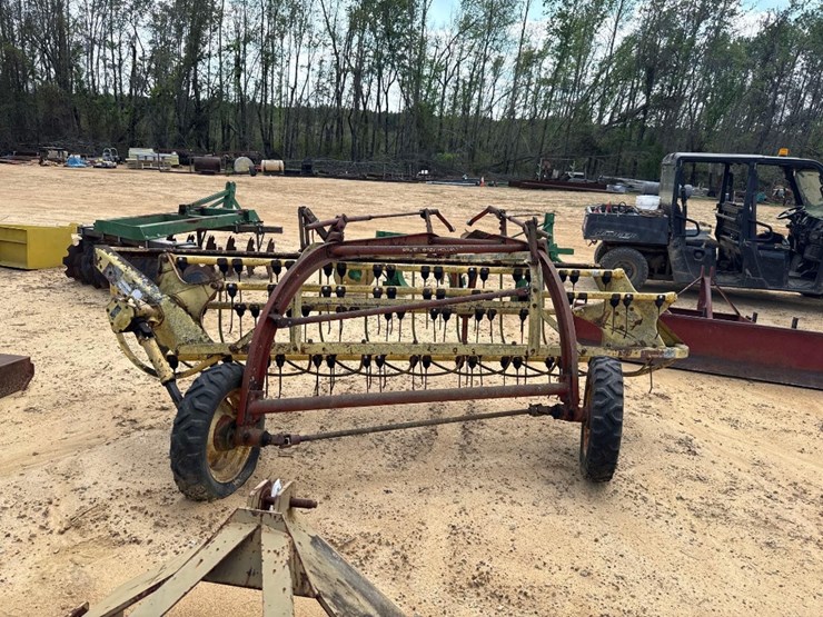 new-holland-256-image-5