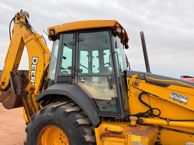 john-deere-410-image-11