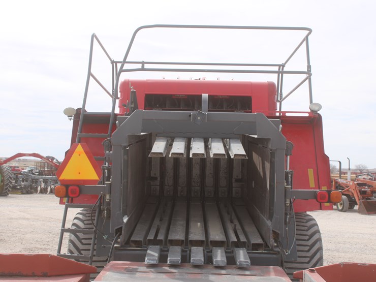 2010-agco-2170-image-4