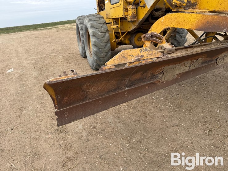 caterpillar-120-image-14