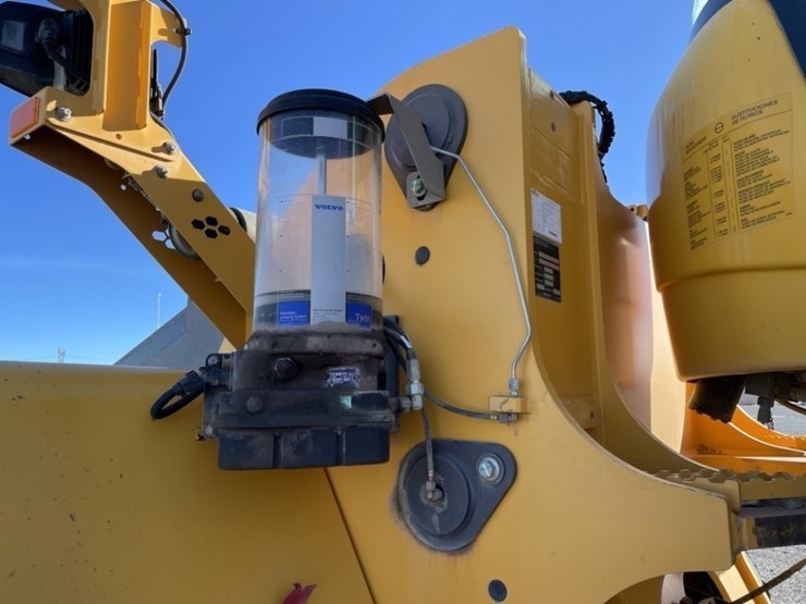 2021-volvo-l220h-image-25