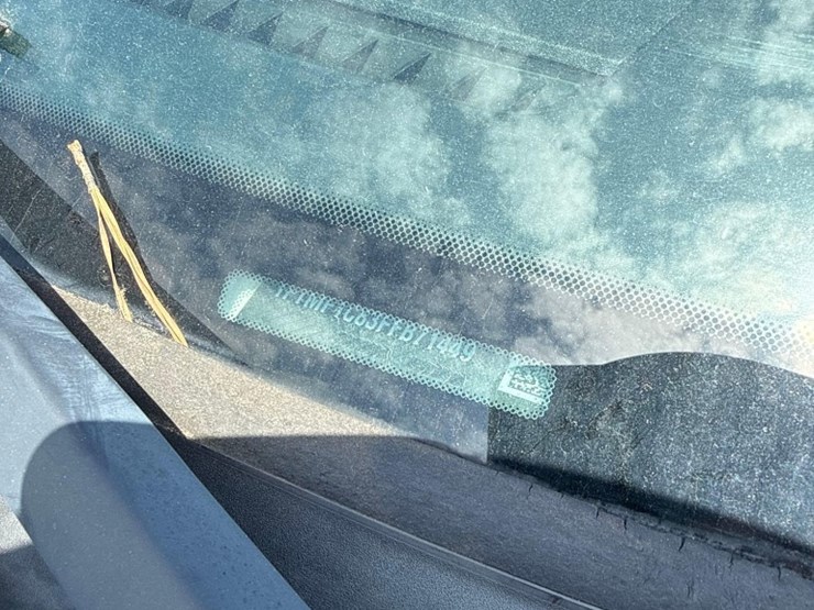 2015-ford-f150-xl-image-17