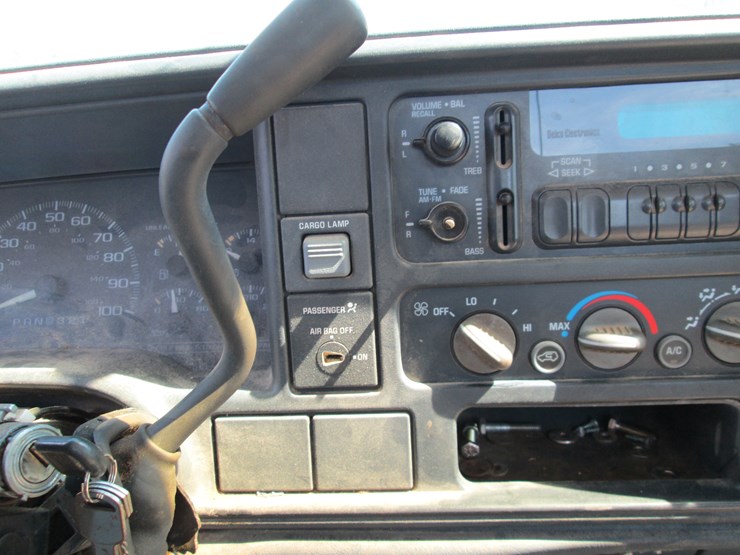 1997-chevrolet-1500-image-29