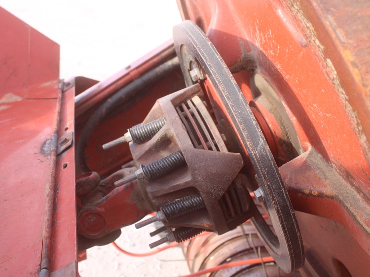 hesston-4910-image-25