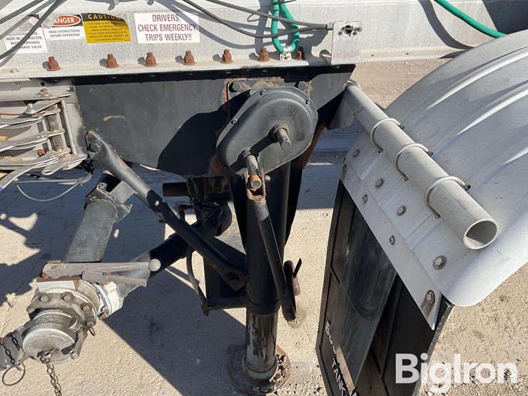 2000-custom-trailer-image-20