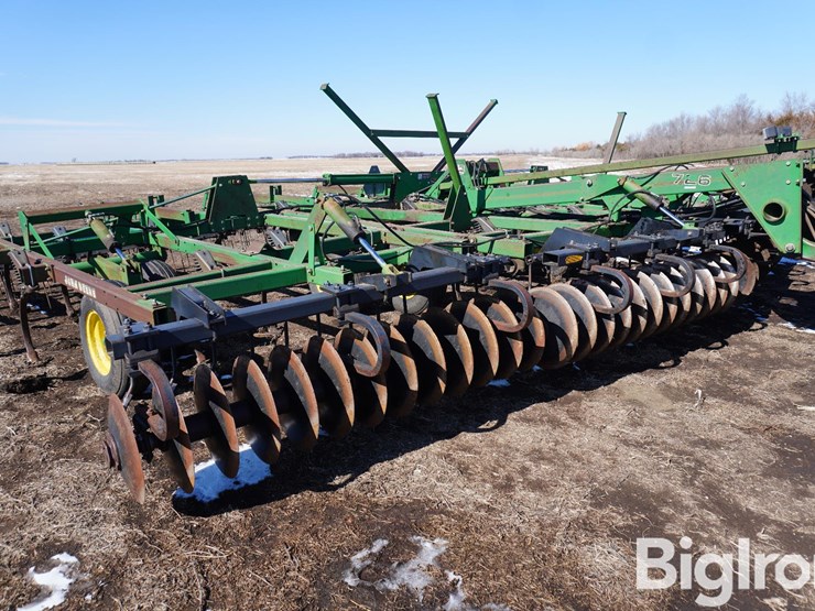 john-deere-726-image-17