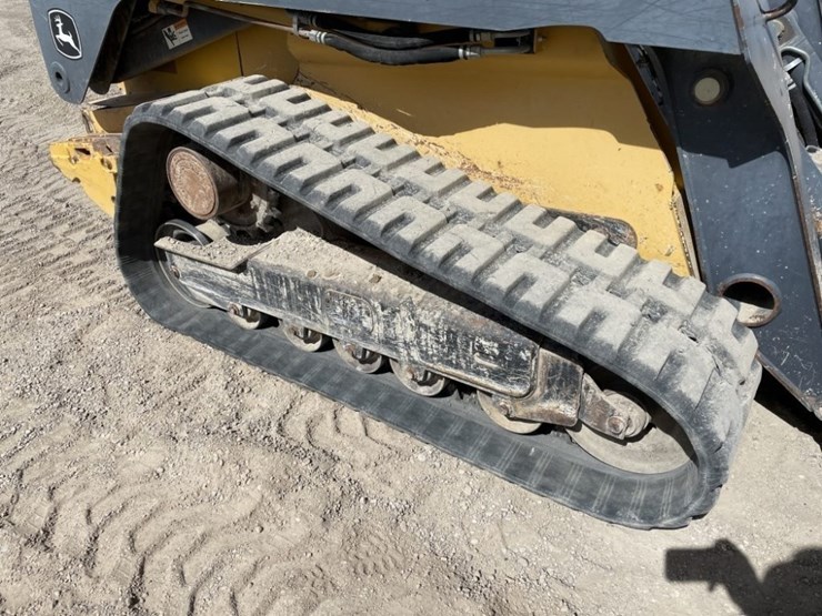 2013-deere-333e-image-12