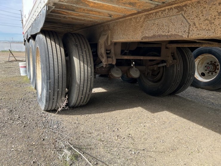 1984-alloy-tri-axle-dry-van-trailer-image-6