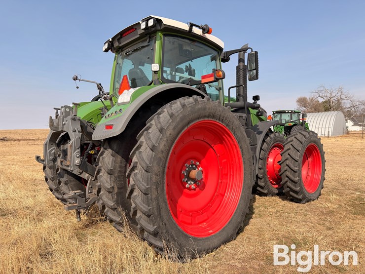 2024-fendt-933-vario-image-5