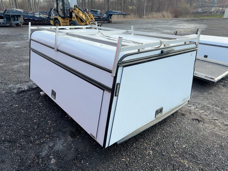 are-8'-truck-bed-cap-image-4